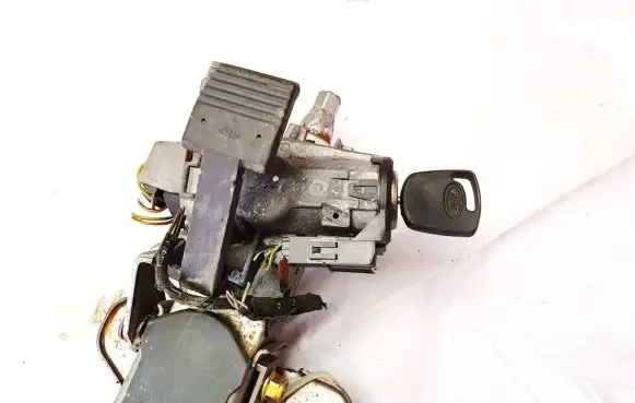 Ford Fusion Ignition lock 0682