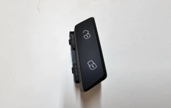 Volkswagen PASSAT B7 USA Central locking switch button 561962135