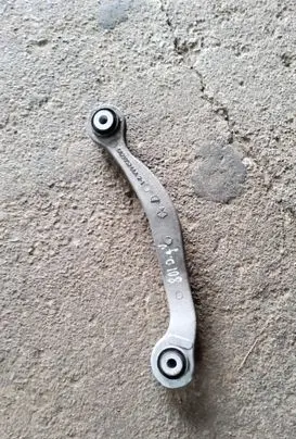 Dodge Challenger Rear control arm 68210524AA