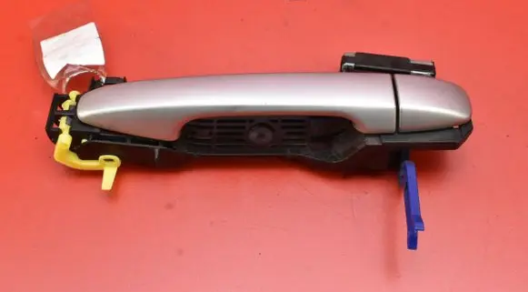 Toyota Corolla Verso E110 Rear door exterior handle