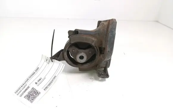 Toyota Auris 150 Engine mount bracket 123720R020
