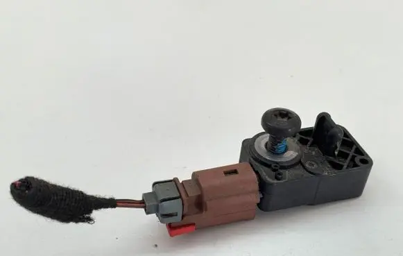 Opel Insignia B Airbag deployment crash/impact sensor 13587740