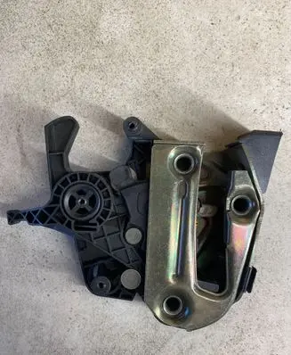Volvo XC70 Seat back rest lock catch 