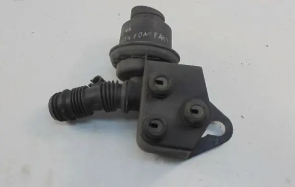 BMW 3 E46 Intake resonator 7510317