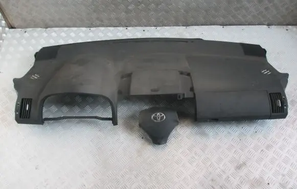 Toyota Corolla Verso AR10 Dashboard