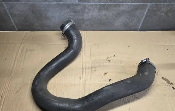 Peugeot 308 Engine coolant pipe/hose 9889034680