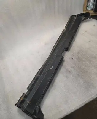 BMW 5 E34 Trunk/boot sill cover protection 8126559