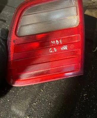 Mercedes-Benz E W210 Tailgate rear/tail lights A2108202464
