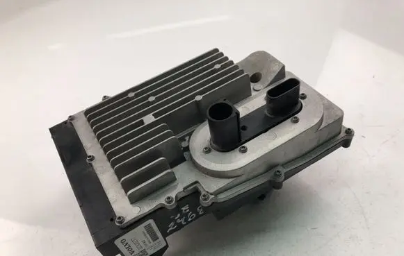 Volvo XC90 Fuse module 32300277