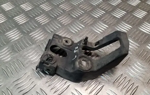 Audi A4 S4 B6 8E 8H Fender mounting bracket 8E0853921B