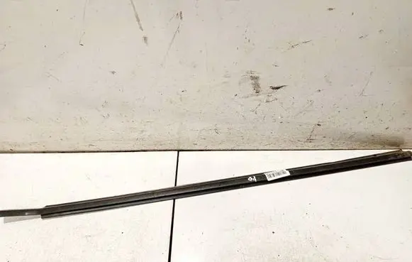 Peugeot 406 Front door glass trim molding 