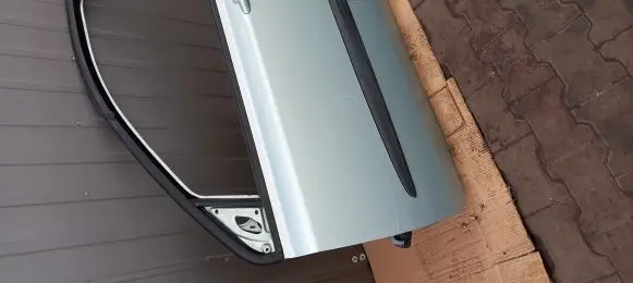 Fiat Stilo Front door