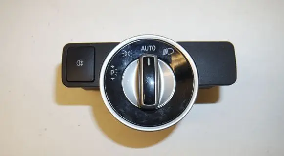 Mercedes-Benz CLS C218 X218 Light switch A2129050551