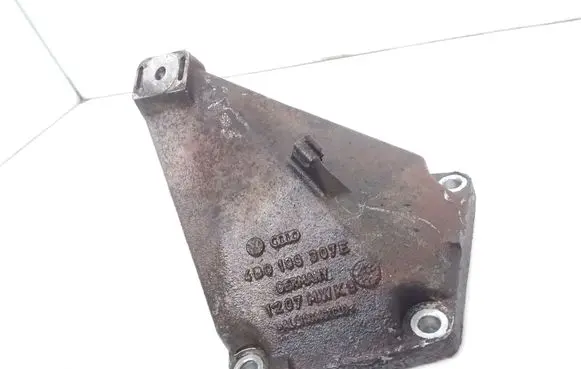 Audi A6 S6 C5 4B Engine mounting bracket 4B0199307E