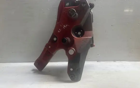 Volvo XC60 Fender mounting bracket 31424578