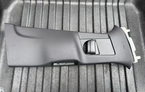 Volvo V60 (B) pillar trim (top) 31479219 31479220 31469599