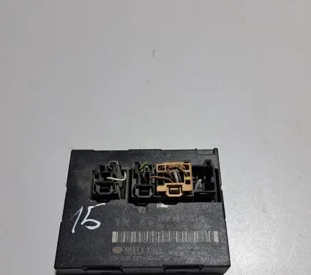 Audi A3 S3 8P Comfort/convenience module 8P0959433C 05700610 S00507H04