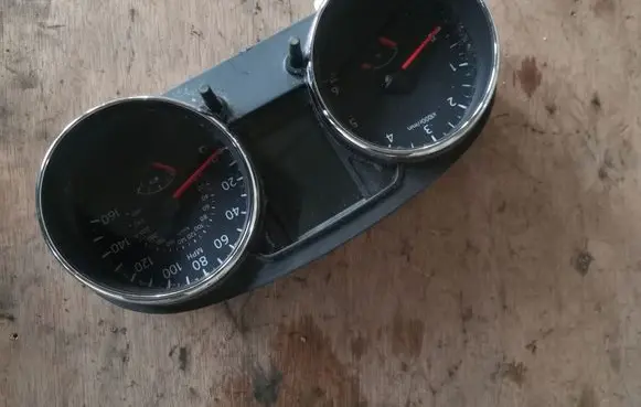 Nissan Qashqai Speedometer (instrument cluster)