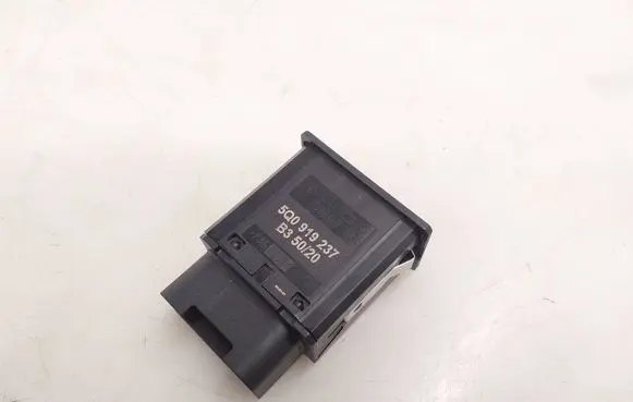 Audi e-tron Passenger airbag on/off switch 5Q0919237