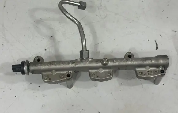 BMW X2 F39 Fuel main line pipe 8665631 8698787