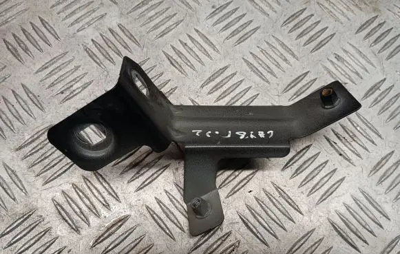 Porsche Cayenne (92A) Fender mounting bracket 7P5805603A