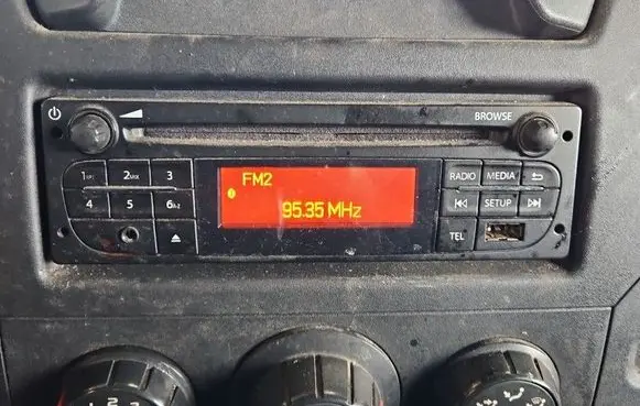 Renault Master III Radio/CD/DVD/GPS head unit 281152296R IMPRK1569547