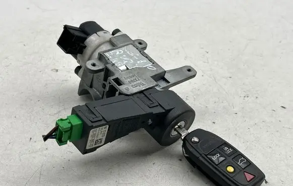 Volvo XC90 Ignition lock 8673073 510130020 0548177