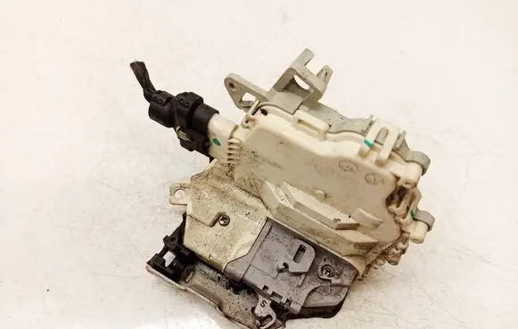 Audi A4 S4 B8 8K Front door lock 8J2837015 8J2837015C