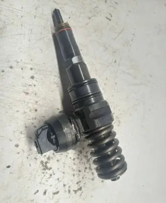 Skoda Fabia Mk1 (6Y) Fuel injector 045130073T 0414720035