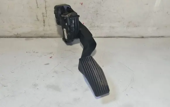 Opel Zafira A Accelerator throttle pedal 9202341