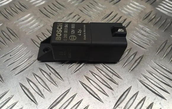 Glow plug pre-heat relay