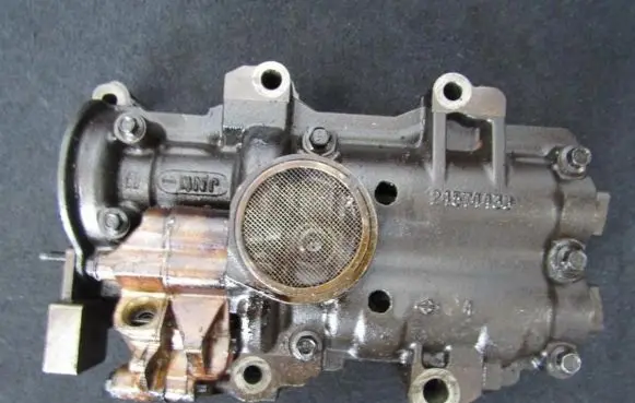 Chrysler Neon II Oil pump 24574438 24576181