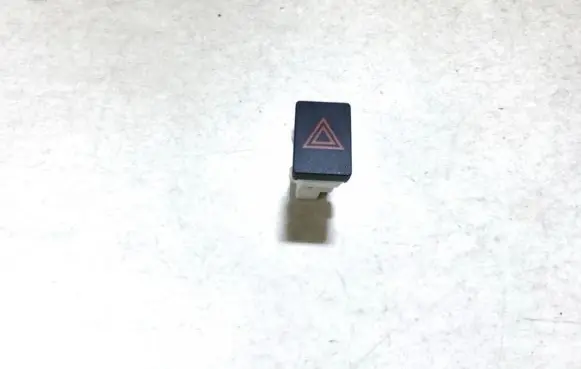Nissan Qashqai Hazard light switch