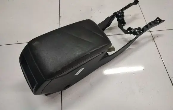 Subaru Outback Center console 92174AJ000