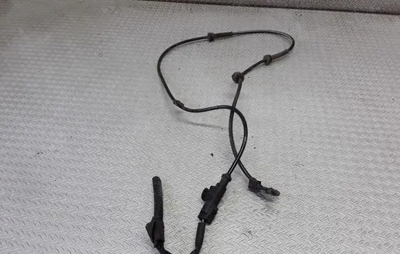 Nissan Note (E11) ABS brake wheel speed sensor 0285007537