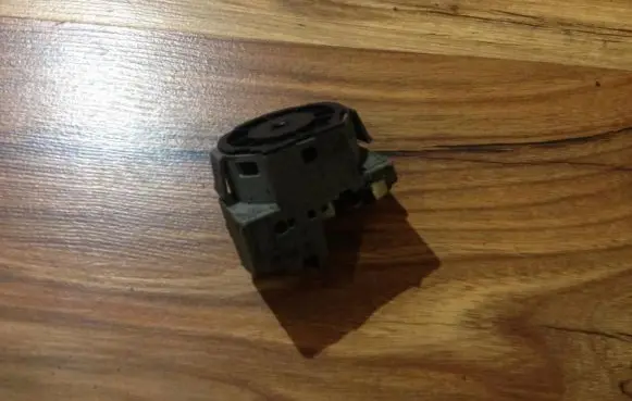 Ford Mondeo Mk III Ignition lock contact 98ab11572be