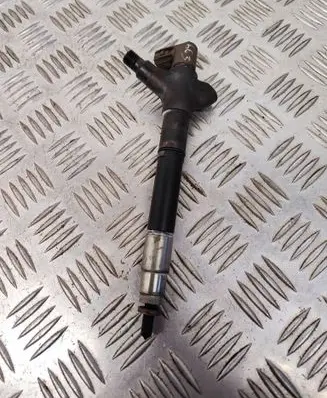 Toyota Avensis T270 Fuel injector 236700R090