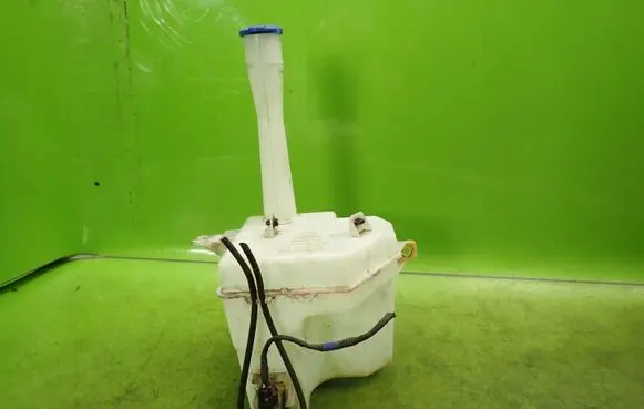 Hyundai i30 Windshield washer fluid reservoir/tank 986102L000