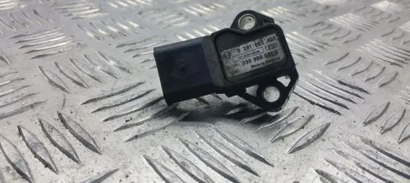 Audi A4 S4 B7 8E 8H Air pressure sensor 0281002401 038906051C