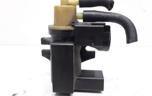 Volvo V70 Turbo solenoid valve 31293964 70232502