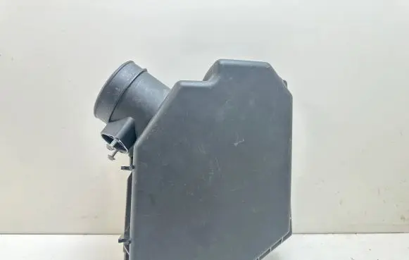 BMW M5 Air filter box cover 8515124