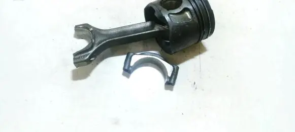 Opel Insignia A Piston with connecting rod
