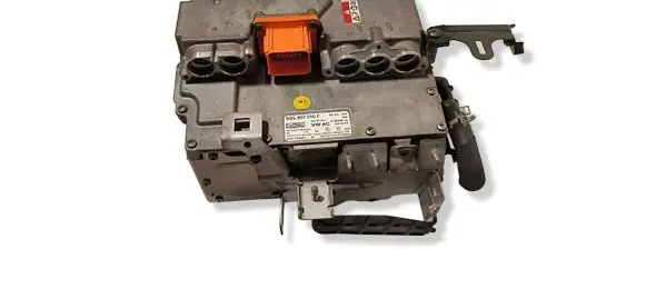 Voltage converter inverter