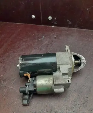 Mercedes-Benz A W169 Starter motor A0051517401 0001108217