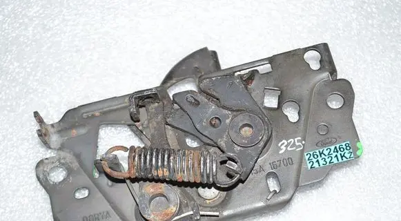 Ford Focus Engine bonnet/hood lock/catch BM5A16700BG