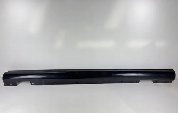 Mercedes-Benz C AMG W204 Front sill (body part) A2046981454