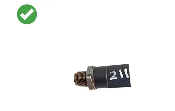 Mercedes-Benz E W211 Fuel pressure sensor A0041536728