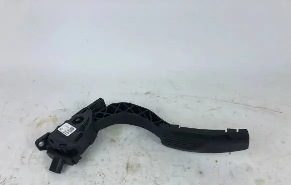 Maserati Ghibli Accelerator throttle pedal 04861714AF 6PV93396608 HS23