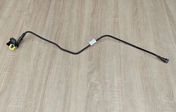 Volkswagen Amarok II Fuel return line/hose MB3G9J332KF