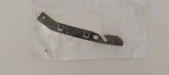 Mercedes-Benz ML W164 Front bumper mounting bracket A1648890295